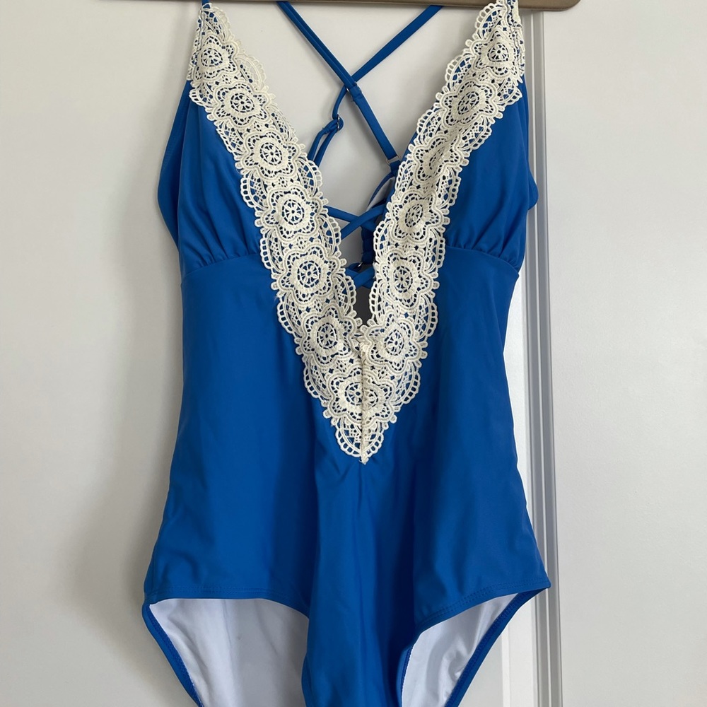 NWT Cupshe bathsuit